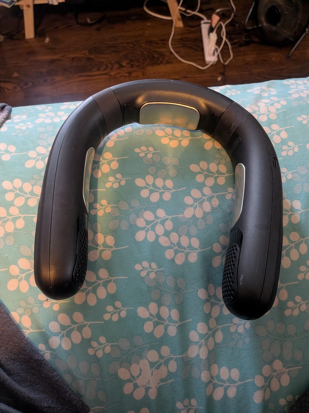 Neck Fan - Picture 4 of 4